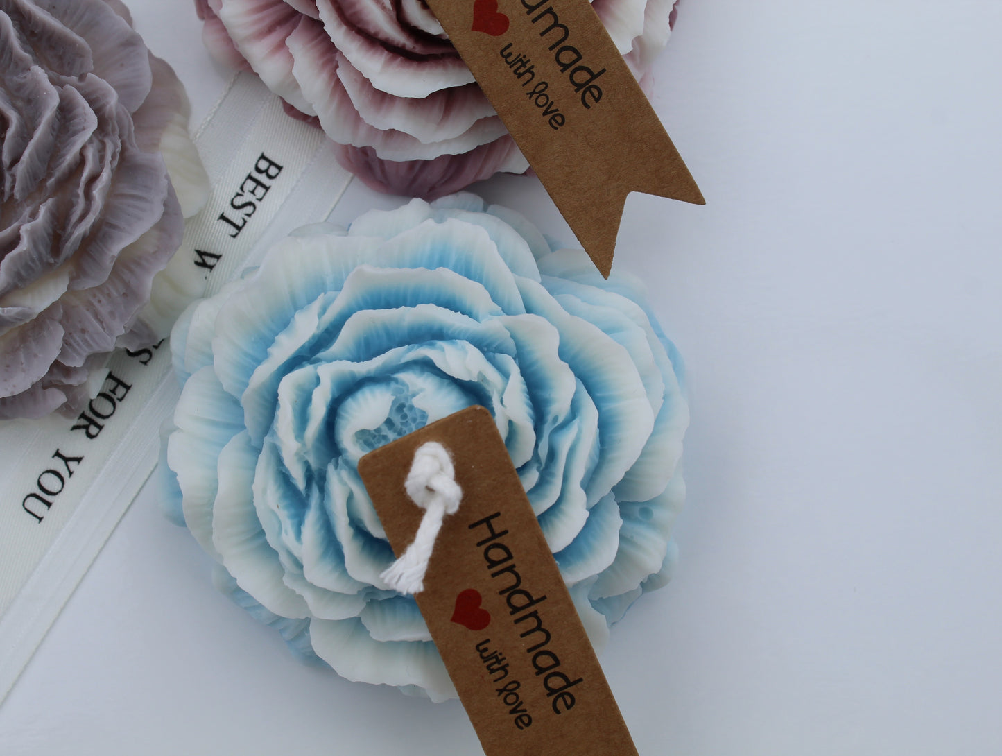 Camellia – Evig blomsterpoesi i ljusets form