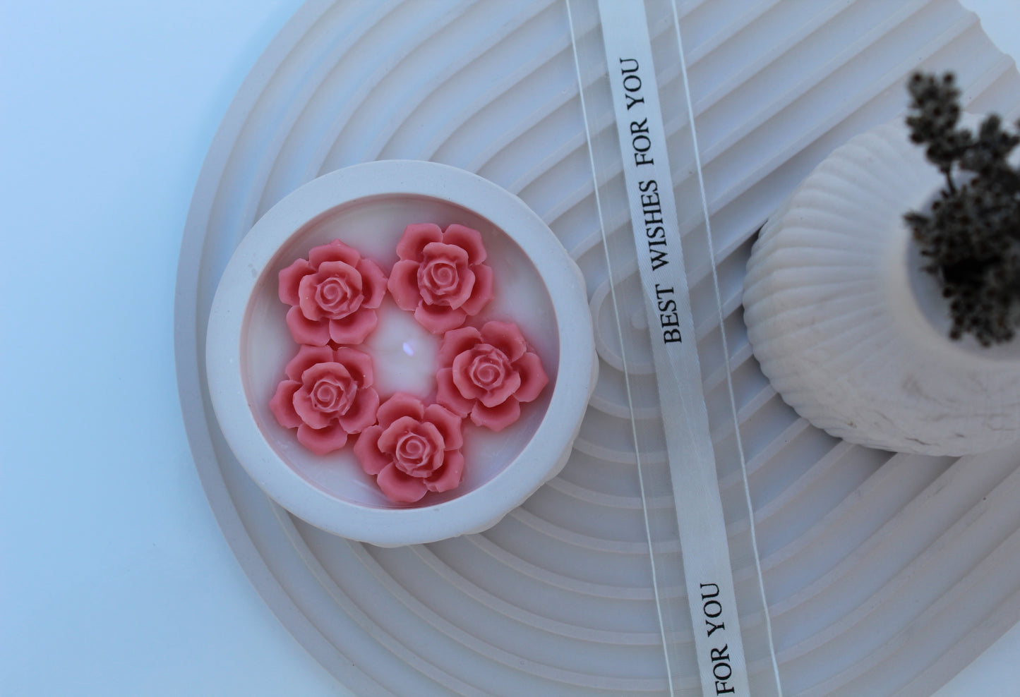 Isolde – Rosdröm i skulpterad elegans